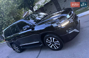 Внедорожник / Кроссовер Toyota Land Cruiser 2008 в 