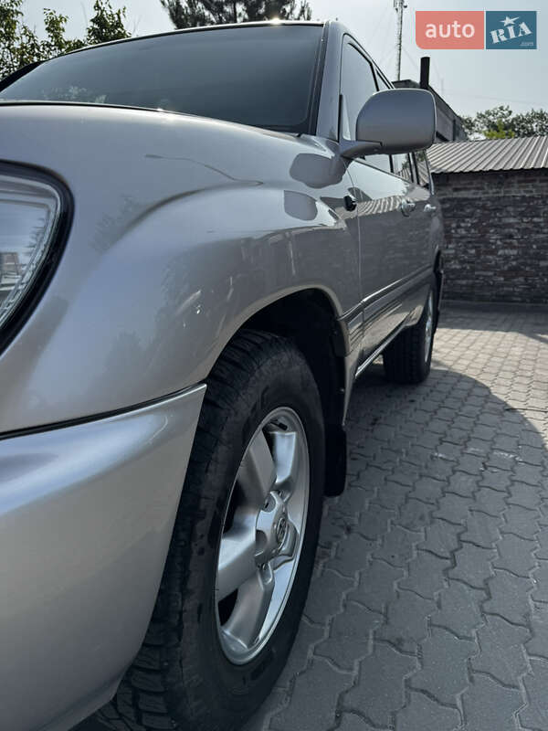 Внедорожник / Кроссовер Toyota Land Cruiser 2003 в Львове