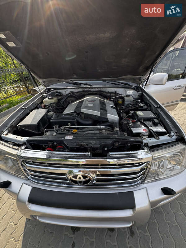 Внедорожник / Кроссовер Toyota Land Cruiser 2003 в Львове