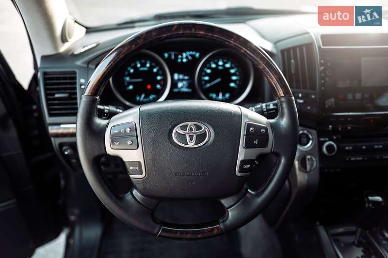 Внедорожник / Кроссовер Toyota Land Cruiser 2008 в Ужгороде