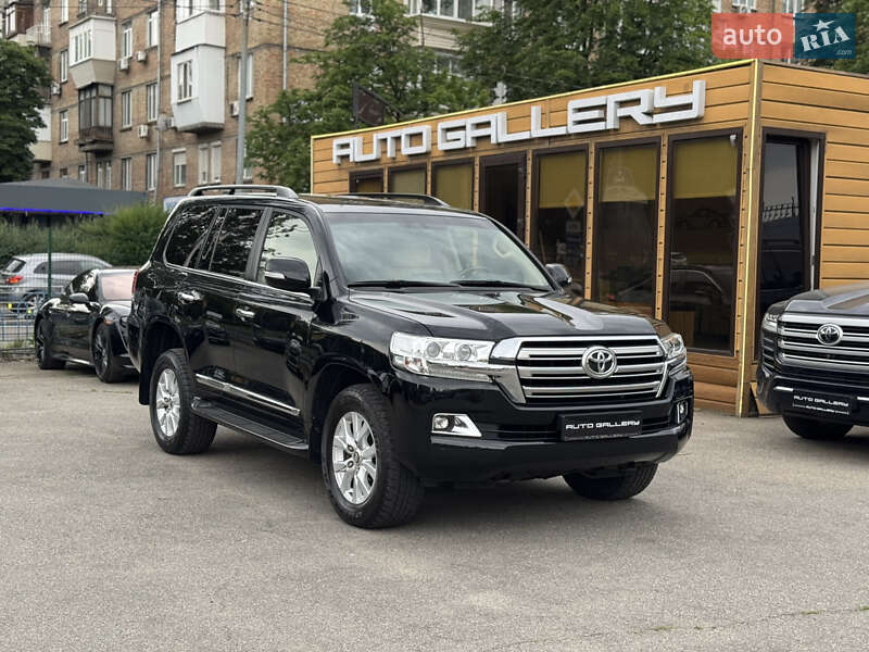Toyota Land Cruiser 2016