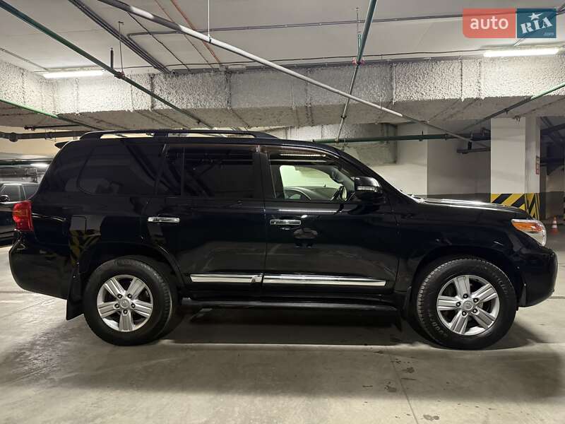 Внедорожник / Кроссовер Toyota Land Cruiser 2012 в Киеве