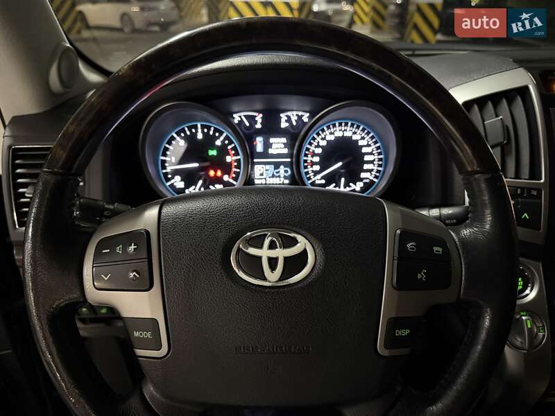 Внедорожник / Кроссовер Toyota Land Cruiser 2012 в Киеве