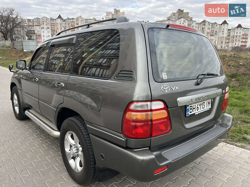 Внедорожник / Кроссовер Toyota Land Cruiser 1999 в Черноморске