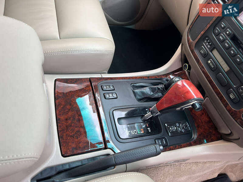 Внедорожник / Кроссовер Toyota Land Cruiser 1999 в Черноморске