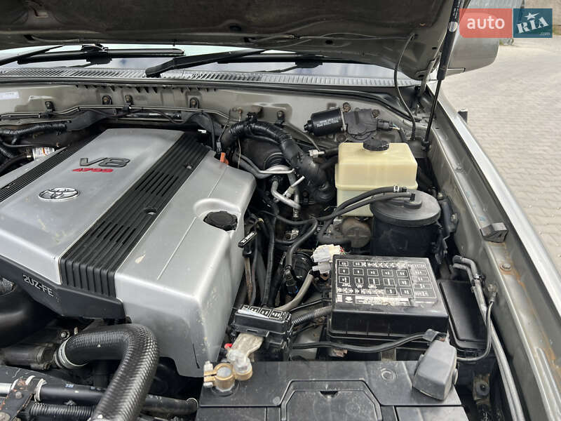 Внедорожник / Кроссовер Toyota Land Cruiser 1999 в Черноморске