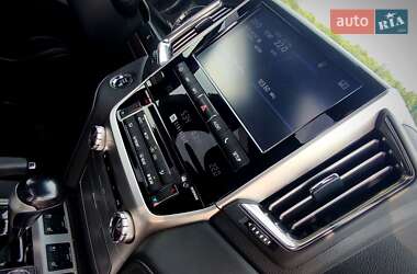 Внедорожник / Кроссовер Toyota Land Cruiser 2020 в 