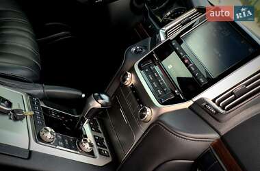 Внедорожник / Кроссовер Toyota Land Cruiser 2020 в 