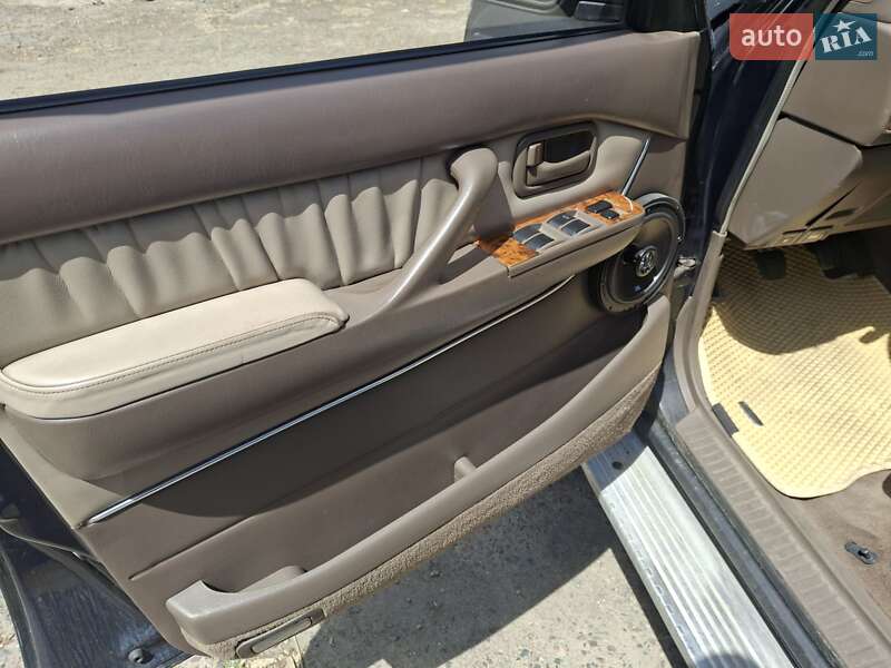 Внедорожник / Кроссовер Toyota Land Cruiser 1996 в Киеве