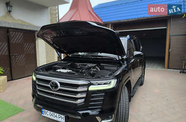 Внедорожник / Кроссовер Toyota Land Cruiser 2022 в 