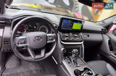 Внедорожник / Кроссовер Toyota Land Cruiser 2022 в 