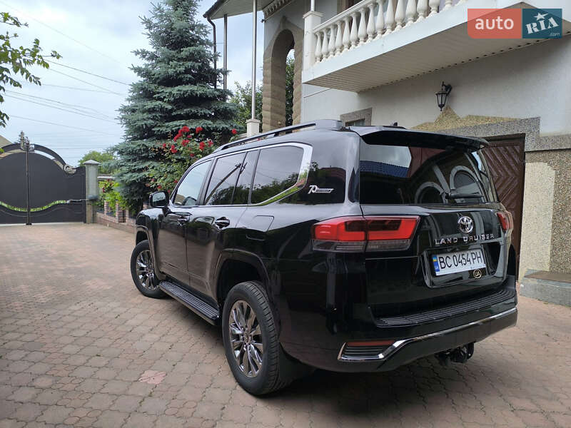 Внедорожник / Кроссовер Toyota Land Cruiser 2022 в Киеве