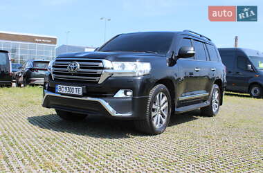 Позашляховик / Кросовер Toyota Land Cruiser 2016 в Львові