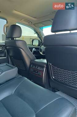 Внедорожник / Кроссовер Toyota Land Cruiser 2016 в 
