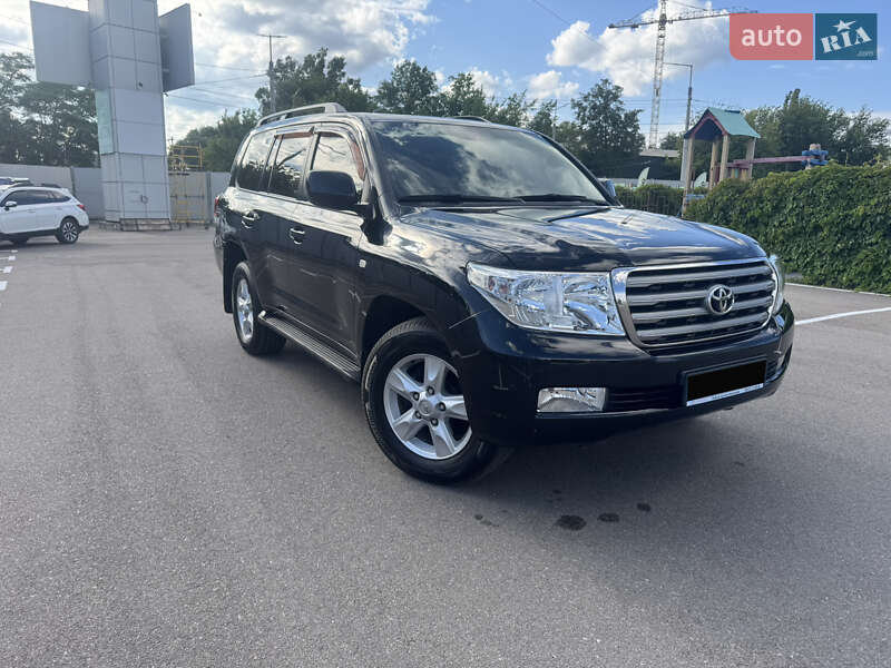 Внедорожник / Кроссовер Toyota Land Cruiser 2011 в Киеве фото 2 Внедорожник / Кроссовер Toyota Land Cruiser 2011 в Киеве