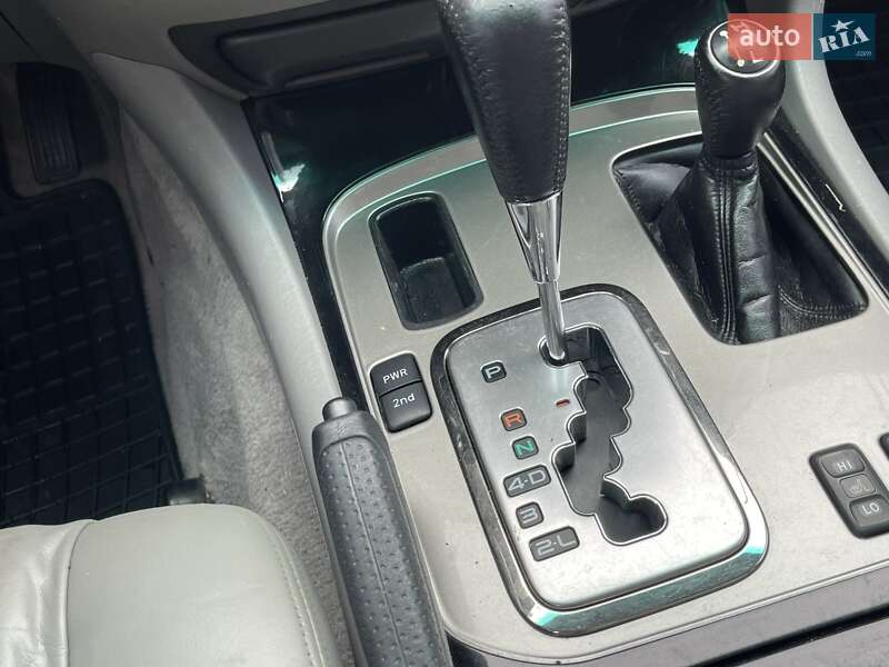 Внедорожник / Кроссовер Toyota Land Cruiser 2002 в Киеве