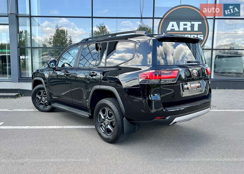 Внедорожник / Кроссовер Toyota Land Cruiser 2023 в Киеве
