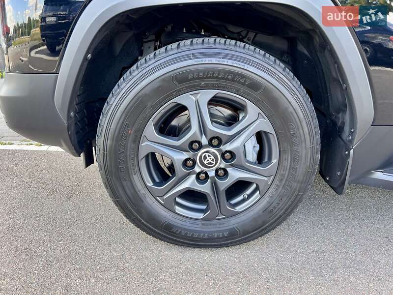 Внедорожник / Кроссовер Toyota Land Cruiser 2023 в Киеве