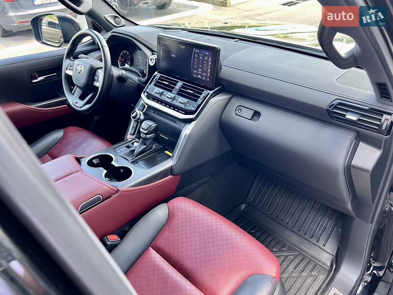 Внедорожник / Кроссовер Toyota Land Cruiser 2023 в Киеве
