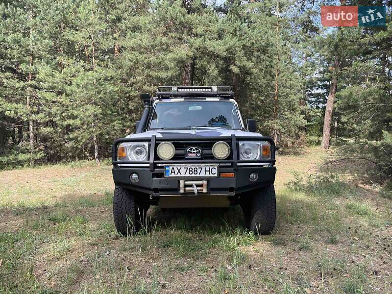 Внедорожник / Кроссовер Toyota Land Cruiser 2007 в Харькове