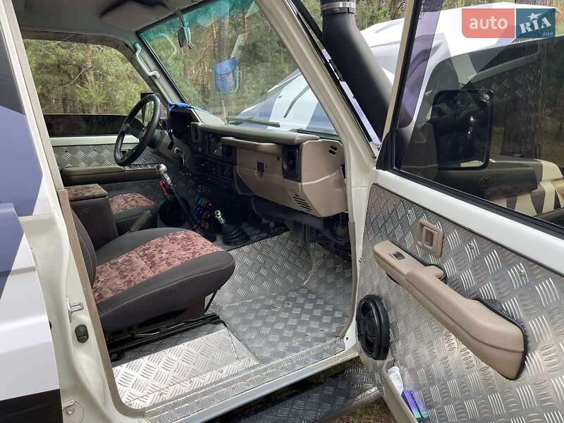 Внедорожник / Кроссовер Toyota Land Cruiser 2007 в Харькове