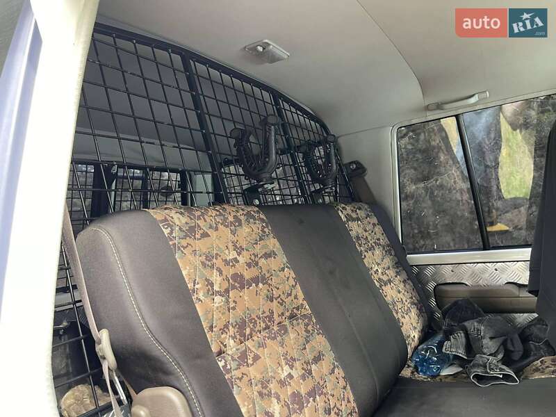 Внедорожник / Кроссовер Toyota Land Cruiser 2007 в Харькове