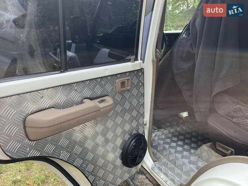 Внедорожник / Кроссовер Toyota Land Cruiser 2007 в Харькове