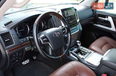 Позашляховик / Кросовер Toyota Land Cruiser 2019 в 