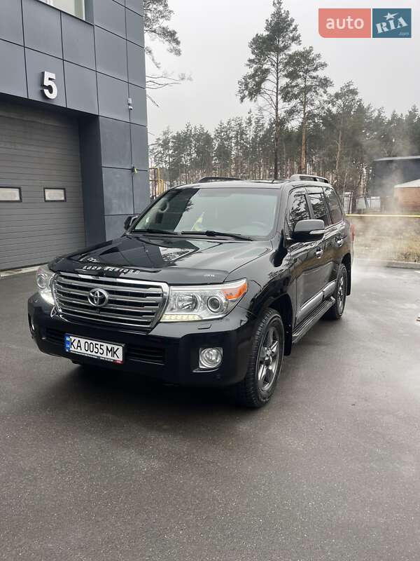 Toyota Land Cruiser 2013