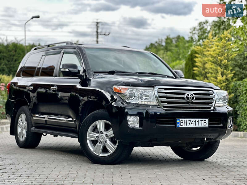 Toyota Land Cruiser 2013