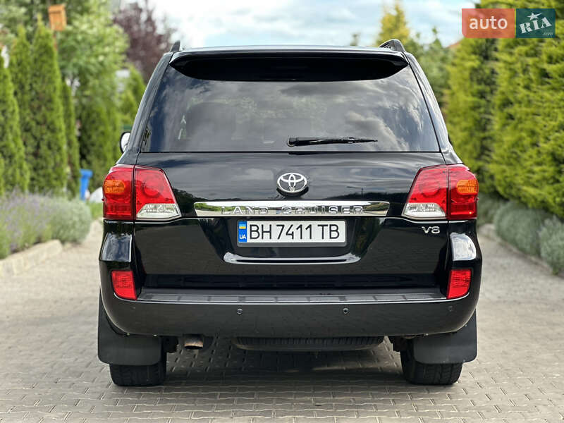Внедорожник / Кроссовер Toyota Land Cruiser 2013 в Одессе