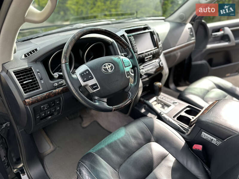 Внедорожник / Кроссовер Toyota Land Cruiser 2013 в Одессе