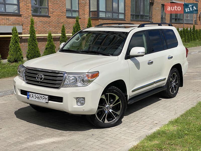 Позашляховик / Кросовер Toyota Land Cruiser 2013 в Києві