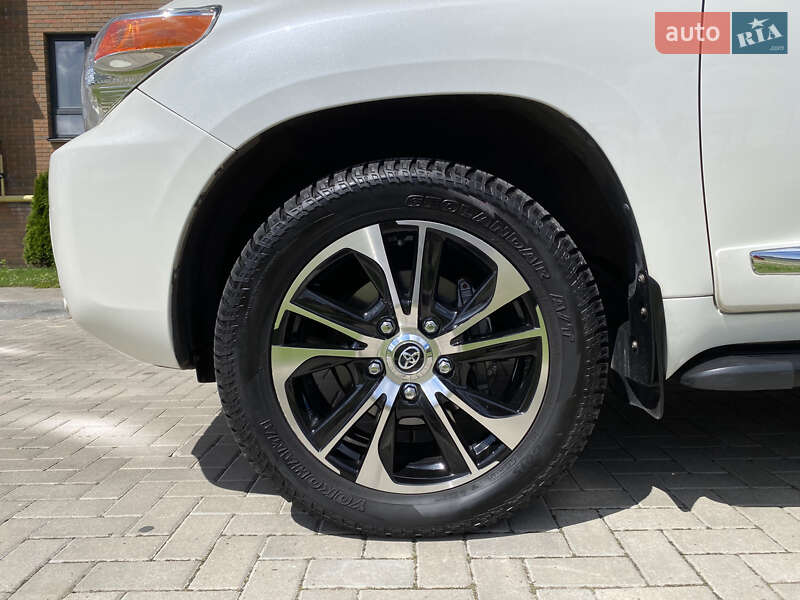 Позашляховик / Кросовер Toyota Land Cruiser 2013 в Києві