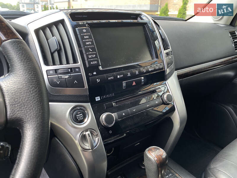 Позашляховик / Кросовер Toyota Land Cruiser 2013 в Києві