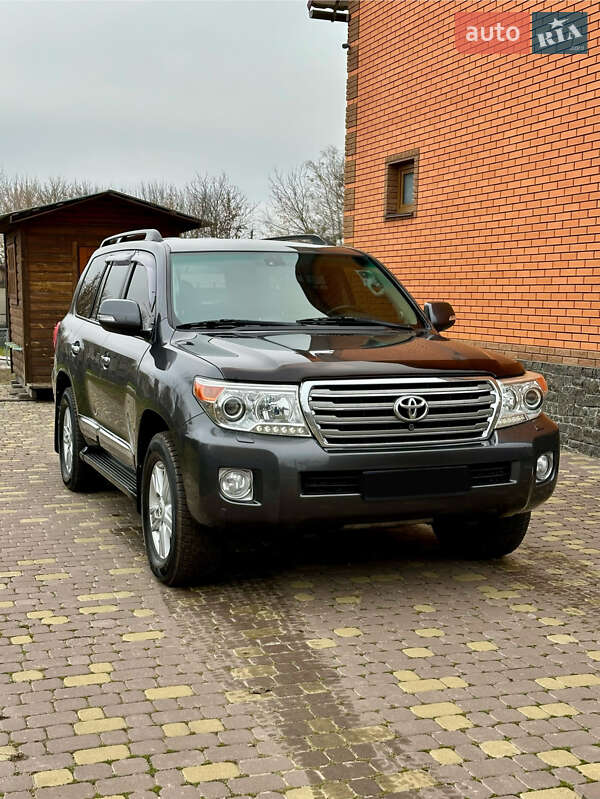Toyota Land Cruiser 2013