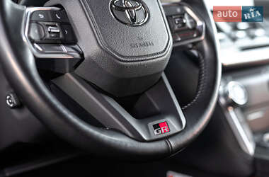 Внедорожник / Кроссовер Toyota Land Cruiser 2023 в 