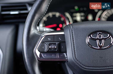 Внедорожник / Кроссовер Toyota Land Cruiser 2023 в 