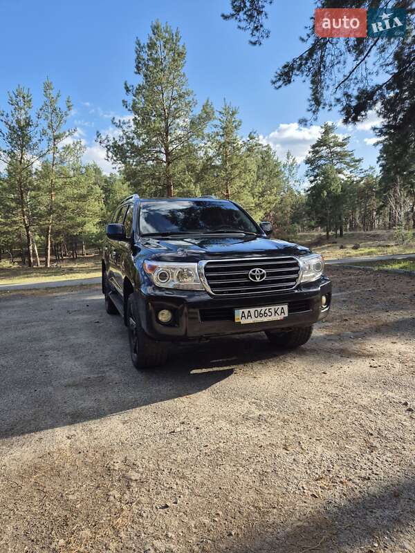 Внедорожник / Кроссовер Toyota Land Cruiser 2011 в Киеве