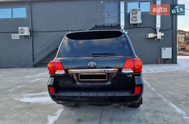 Позашляховик / Кросовер Toyota Land Cruiser 2015 в 