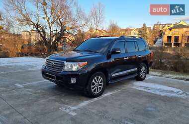 Позашляховик / Кросовер Toyota Land Cruiser 2015 в 