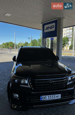 Внедорожник / Кроссовер Toyota Land Cruiser 2012 в Николаеве