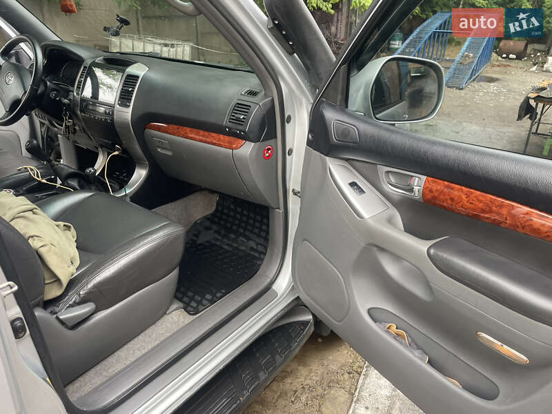 Внедорожник / Кроссовер Toyota Land Cruiser 2003 в Харькове