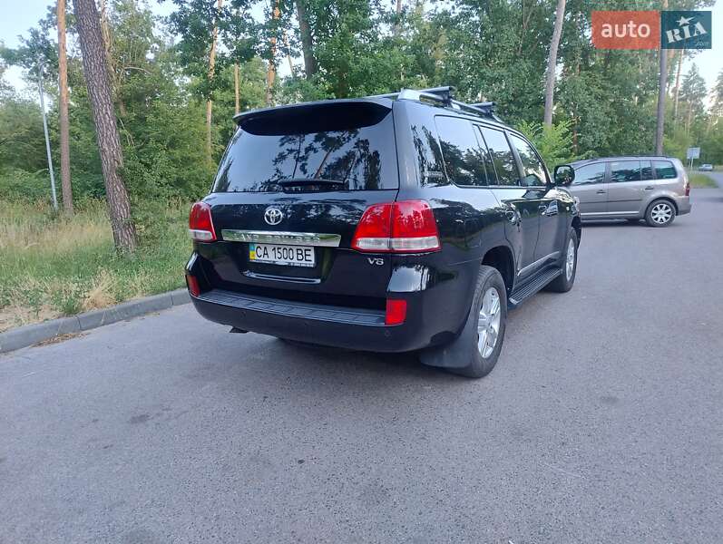 Внедорожник / Кроссовер Toyota Land Cruiser 2011 в Черкассах