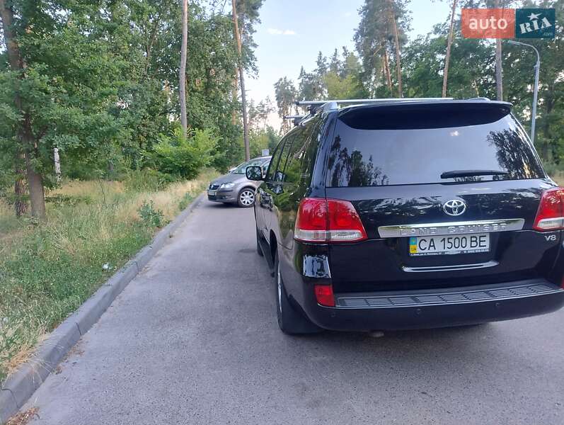 Внедорожник / Кроссовер Toyota Land Cruiser 2011 в Черкассах