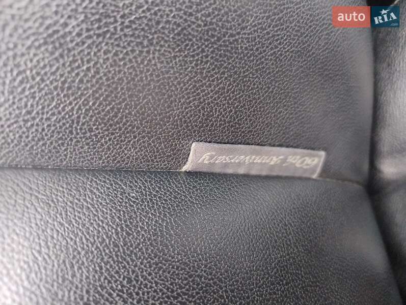 Внедорожник / Кроссовер Toyota Land Cruiser 2011 в Черкассах