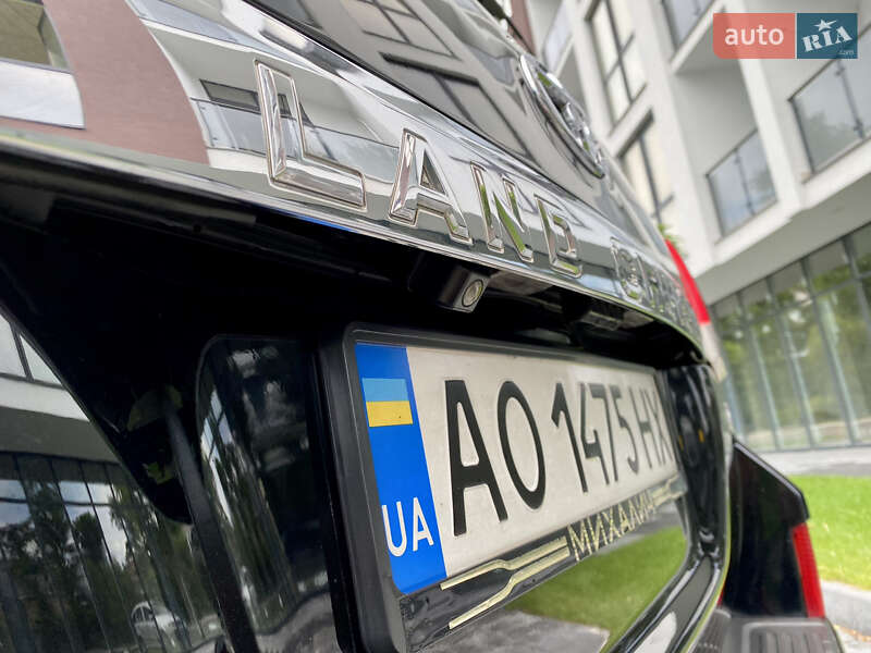 Внедорожник / Кроссовер Toyota Land Cruiser 2012 в Сваляве