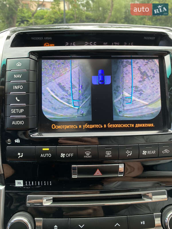 Внедорожник / Кроссовер Toyota Land Cruiser 2012 в Сваляве