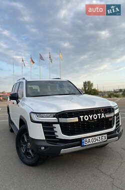 Внедорожник / Кроссовер Toyota Land Cruiser 2022 в 