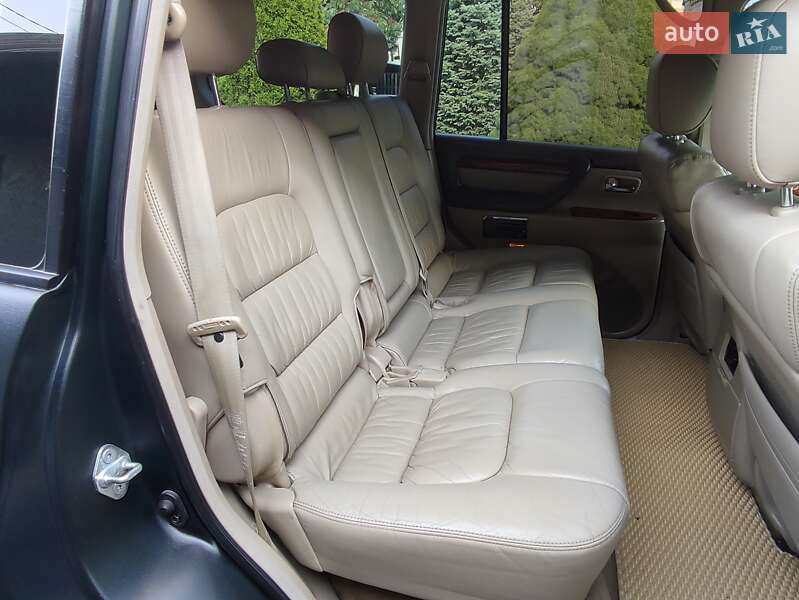 Позашляховик / Кросовер Toyota Land Cruiser 2001 в Броварах